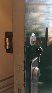 24 hours lock change locksmith clapham sw4