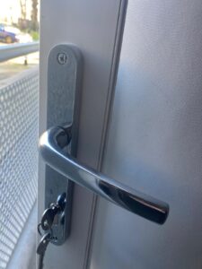 Emergency door opening locksmith new lock