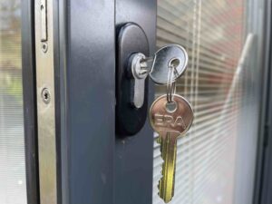 Locksmith SW8 24 7 security with our local locksmith