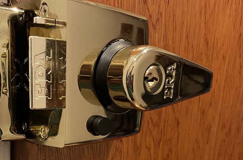 clapham town locksmiths era nightlatch replace