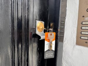 Clapham Locksmith London fits TS007 3-star anti-snap cylinders like Ultion
